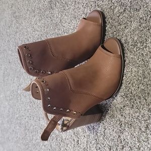 Lucky leather open toe booties, size 8 (NWOT)